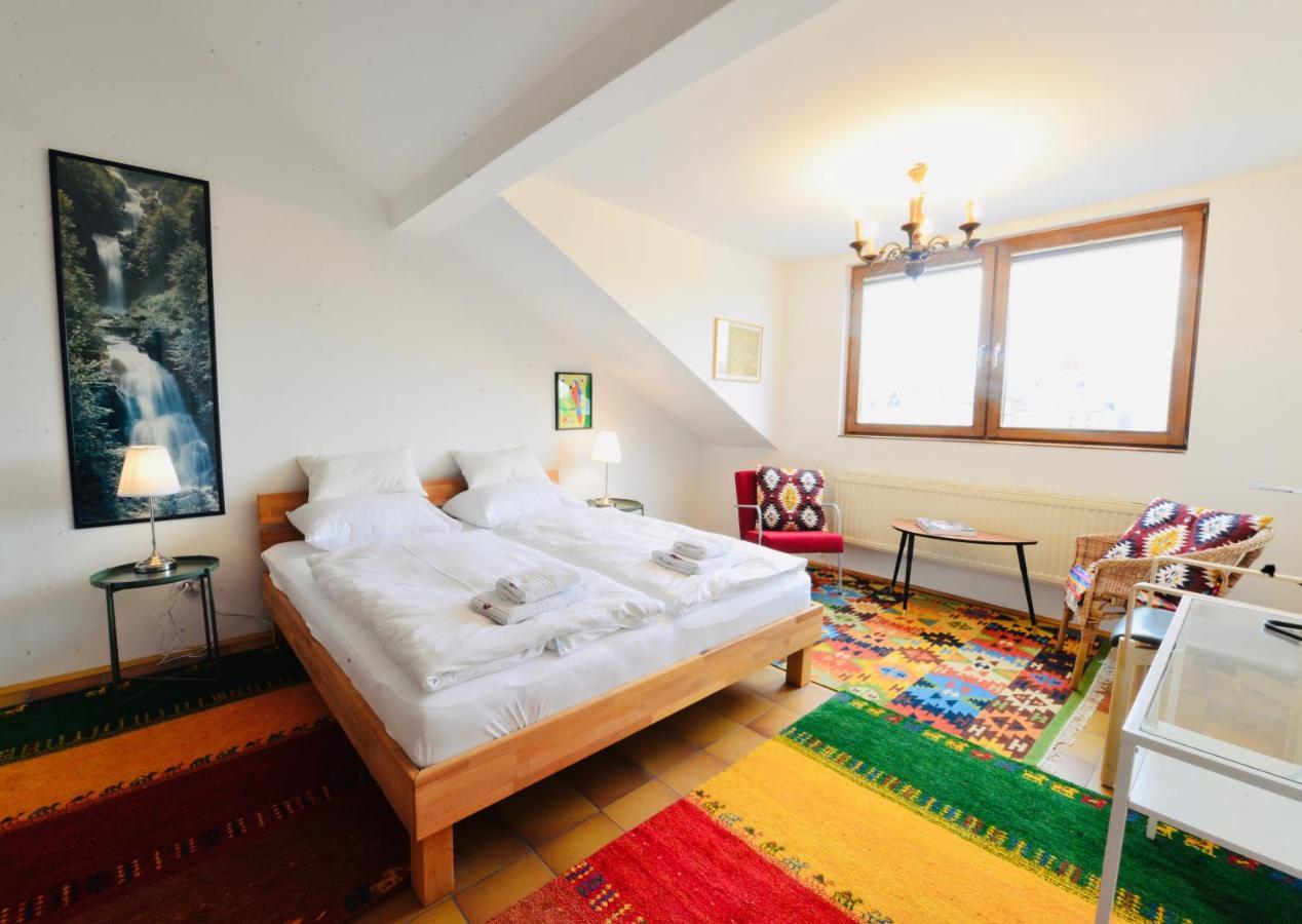 Charming Attic Apartment Near Messe Wien And Center Viena Exterior foto