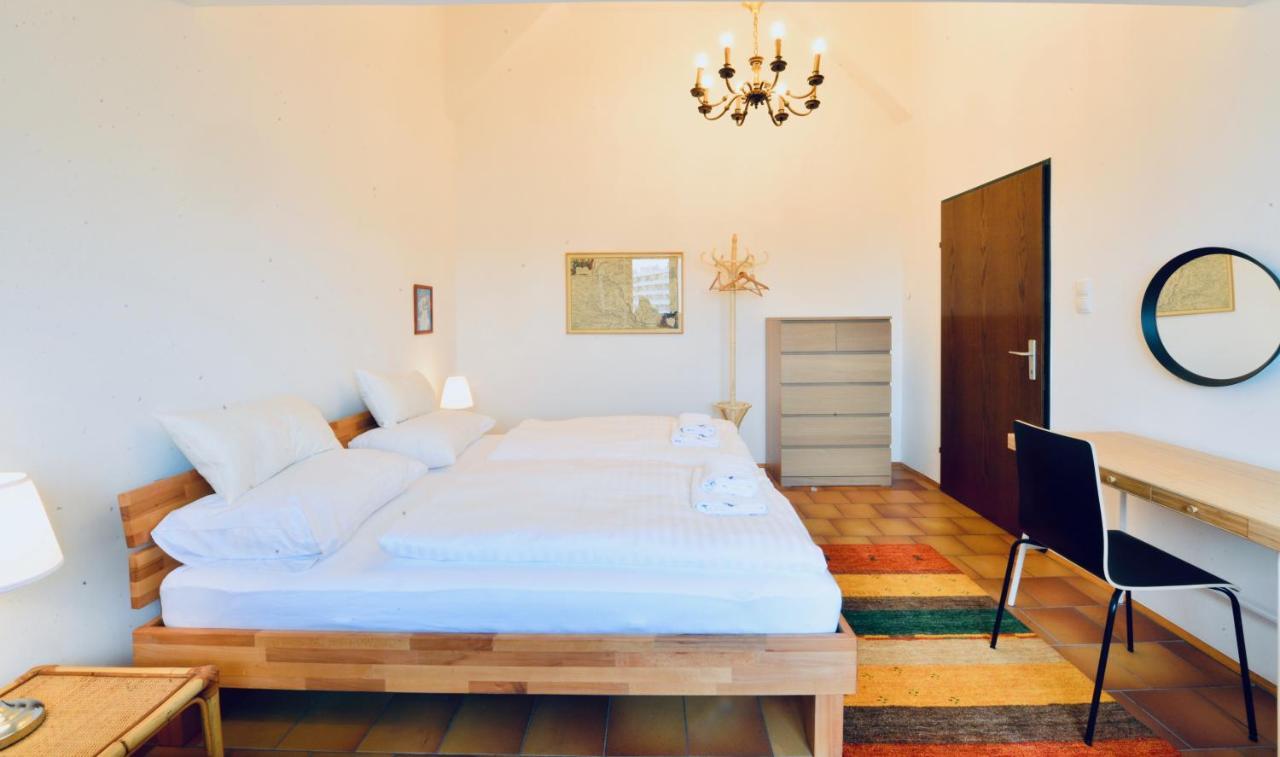 Charming Attic Apartment Near Messe Wien And Center Viena Exterior foto