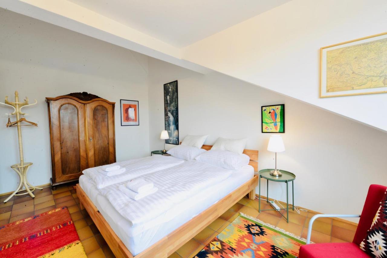 Charming Attic Apartment Near Messe Wien And Center Viena Exterior foto