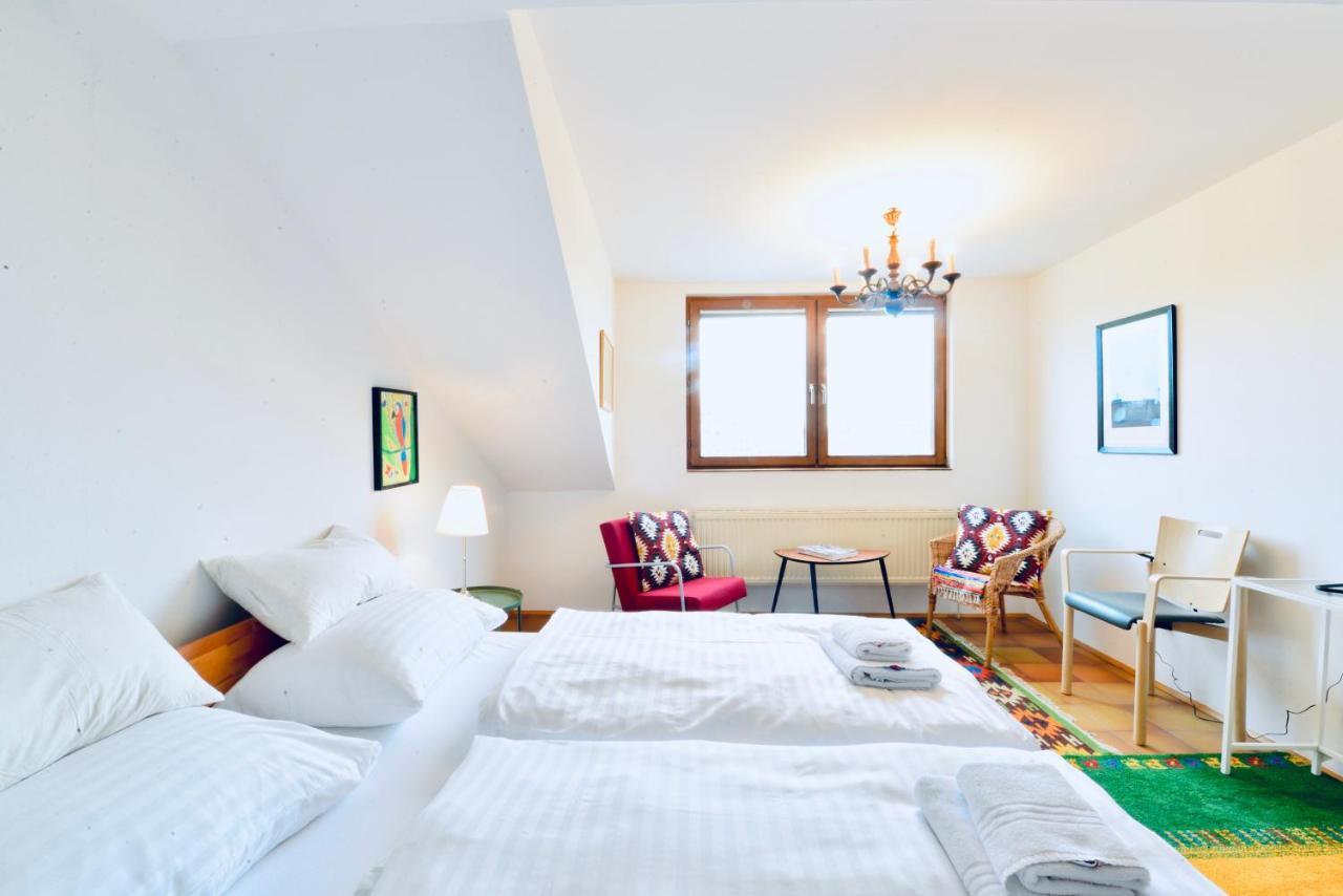 Charming Attic Apartment Near Messe Wien And Center Viena Exterior foto